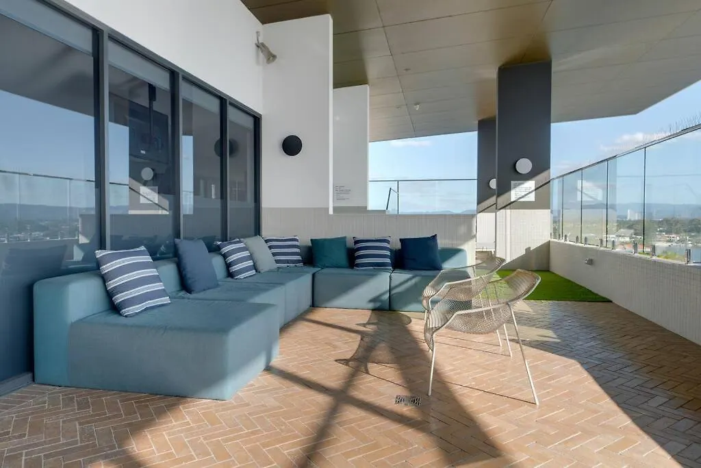 Stylish 2Br Getaway In Gold Coast Apartment