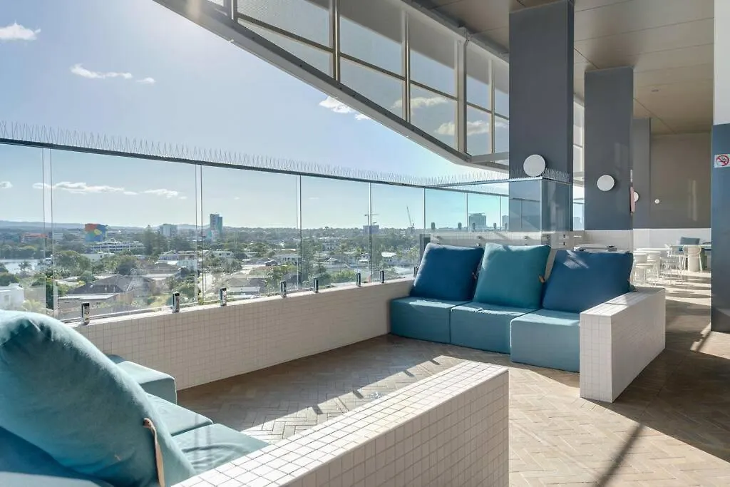 Stylish 2Br Getaway In Gold Coast Apartment